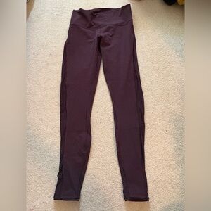L - Lululemon Leggings